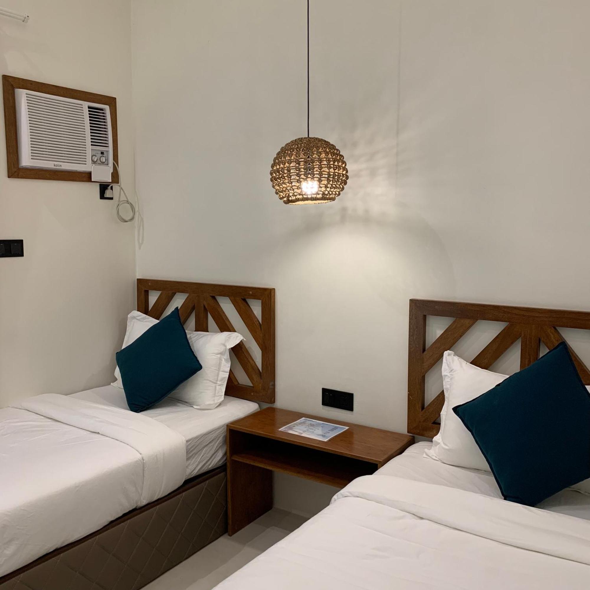 Bahandi Hotel Хенерал Луна Екстериор снимка