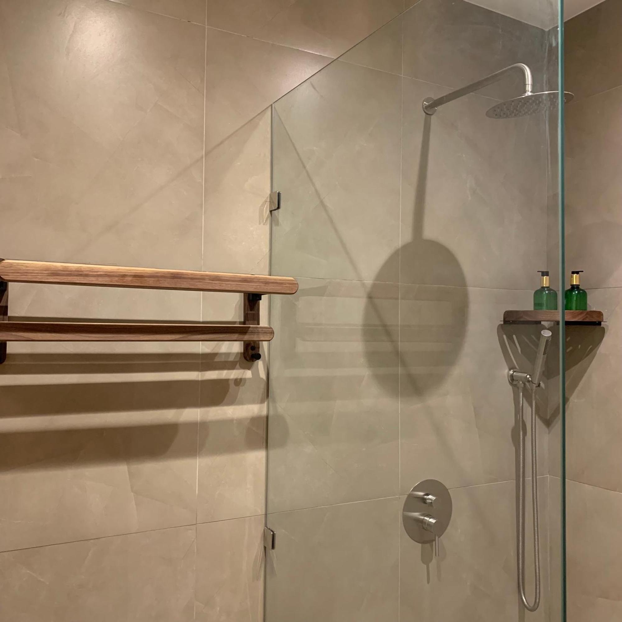 Bahandi Hotel Хенерал Луна Екстериор снимка