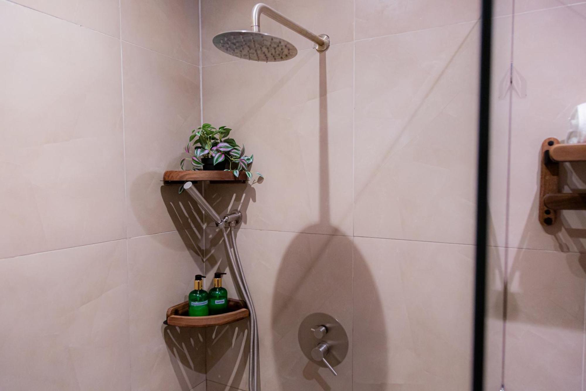 Bahandi Hotel Хенерал Луна Екстериор снимка